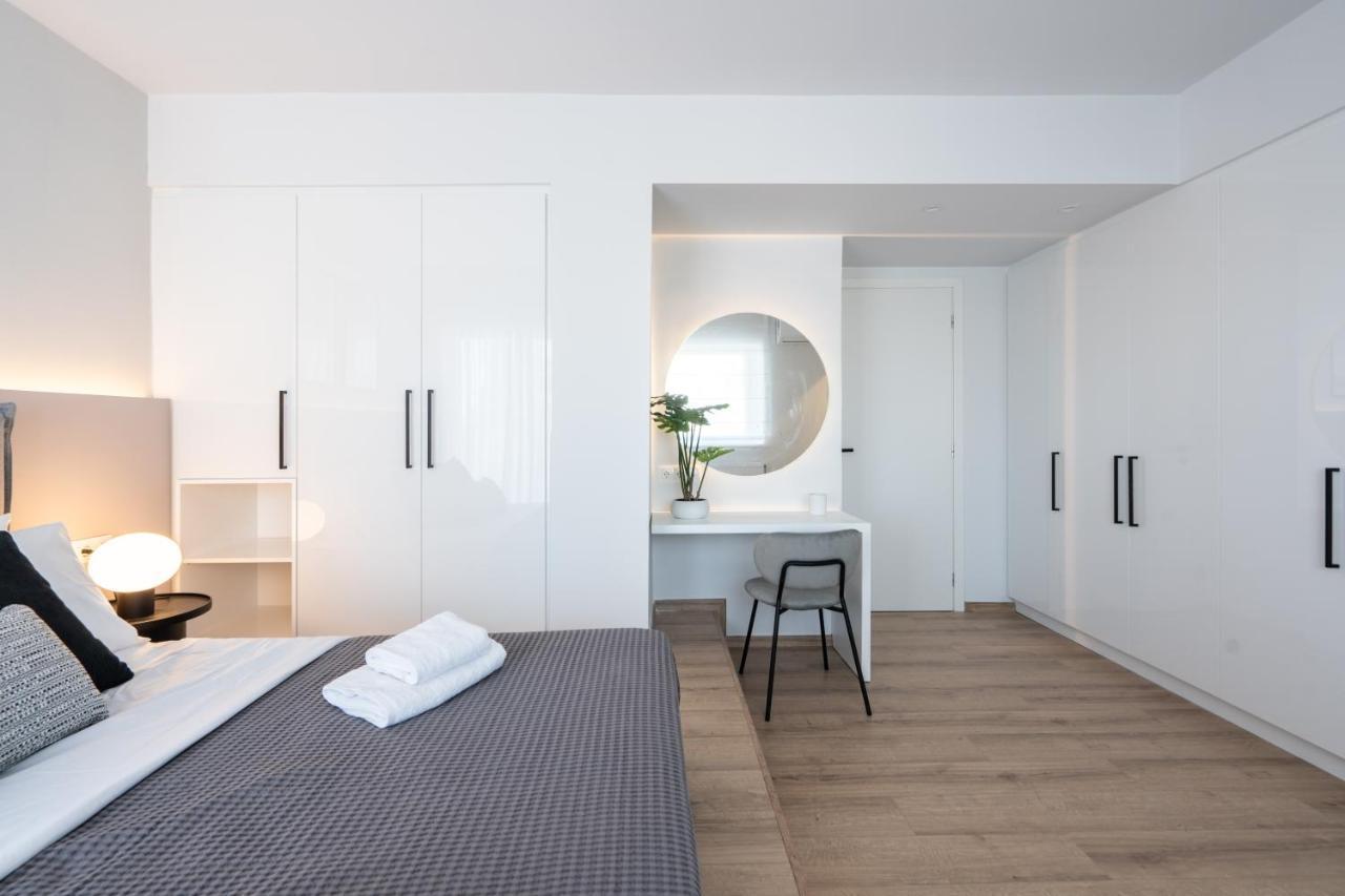 Luxury 4 Bedrooms Near Flisvos Marina Pire