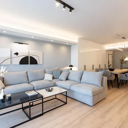 Luxury 4 Bedrooms Apartment Near Flisvos Marina Pire Dış mekan fotoğraf