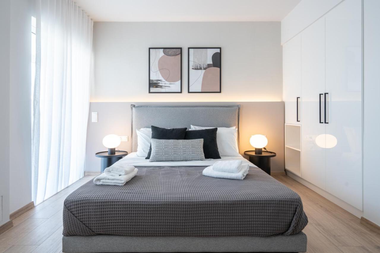 Apartment Luxury 4 Bedrooms Near Flisvos Marina