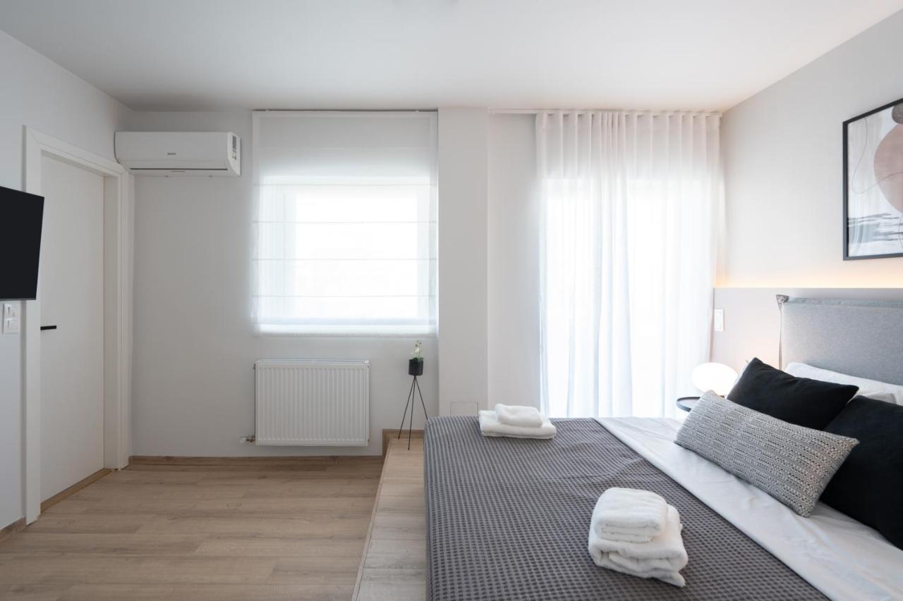 Apartment Luxury 4 Bedrooms Near Flisvos Marina *