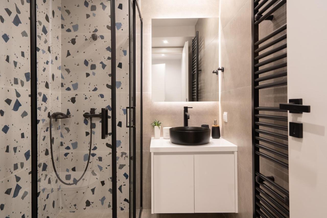 Luxury 4 Bedrooms Near Flisvos Marina Piraeus