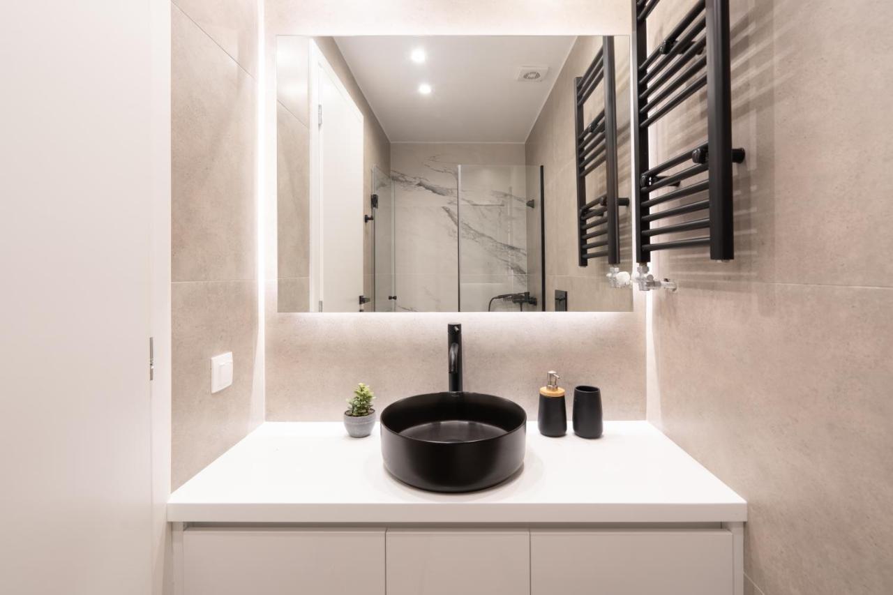 Apartment Luxury 4 Bedrooms Near Flisvos Marina Piraeus