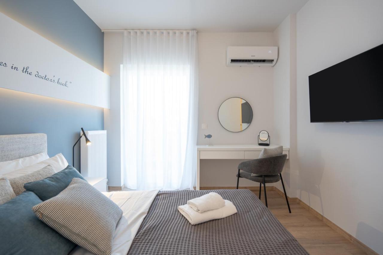 Luxury 4 Bedrooms Near Flisvos Marina Apartment *