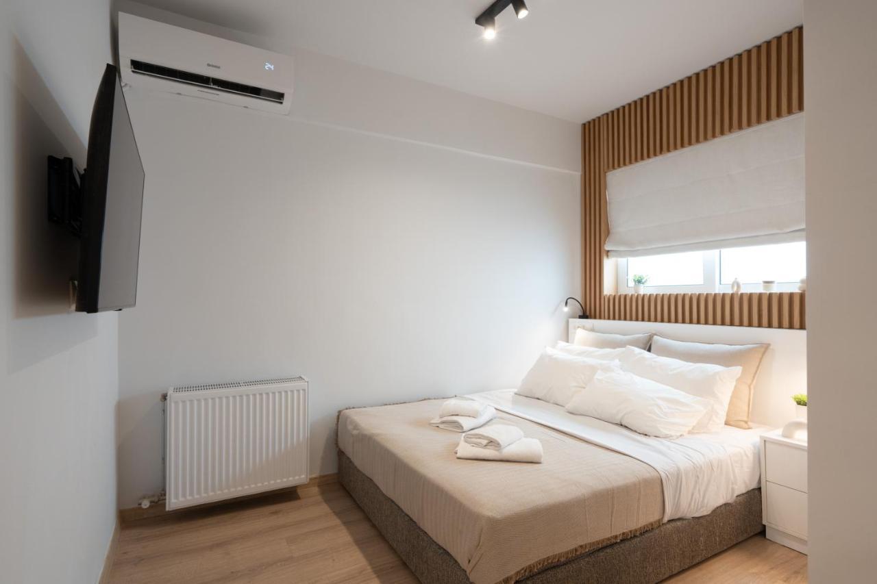 Luxury 4 Bedrooms Near Flisvos Marina