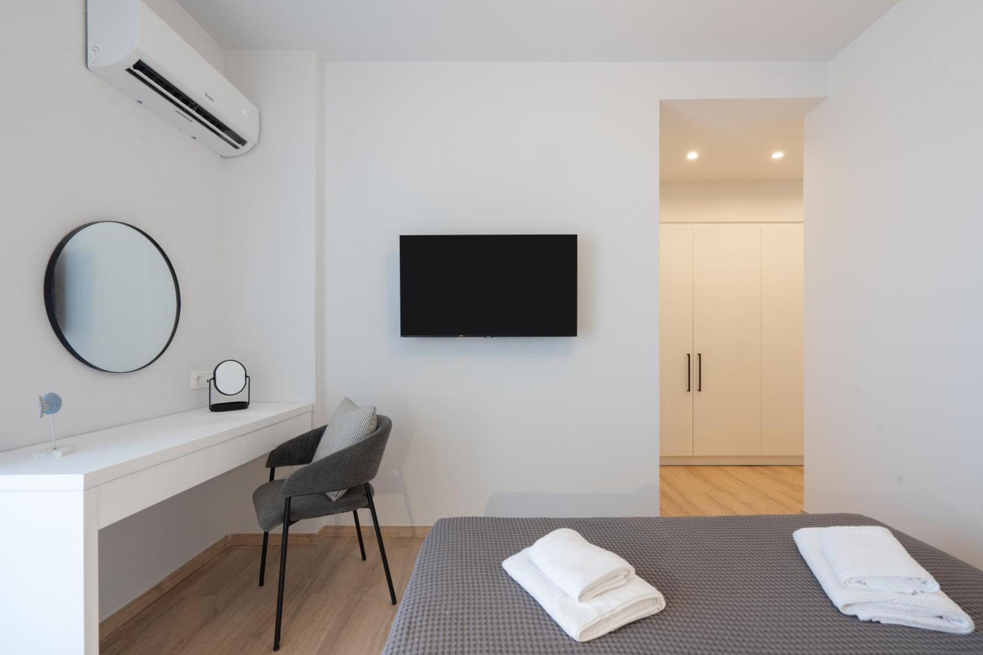 Apartment Luxury 4 Bedrooms Near Flisvos Marina *