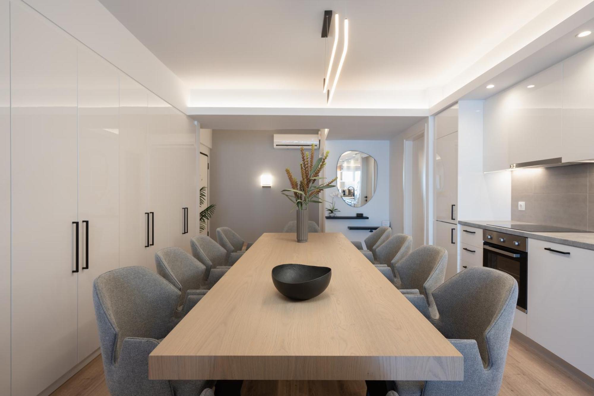 Luxury 4 Bedrooms Near Flisvos Marina Piraeus