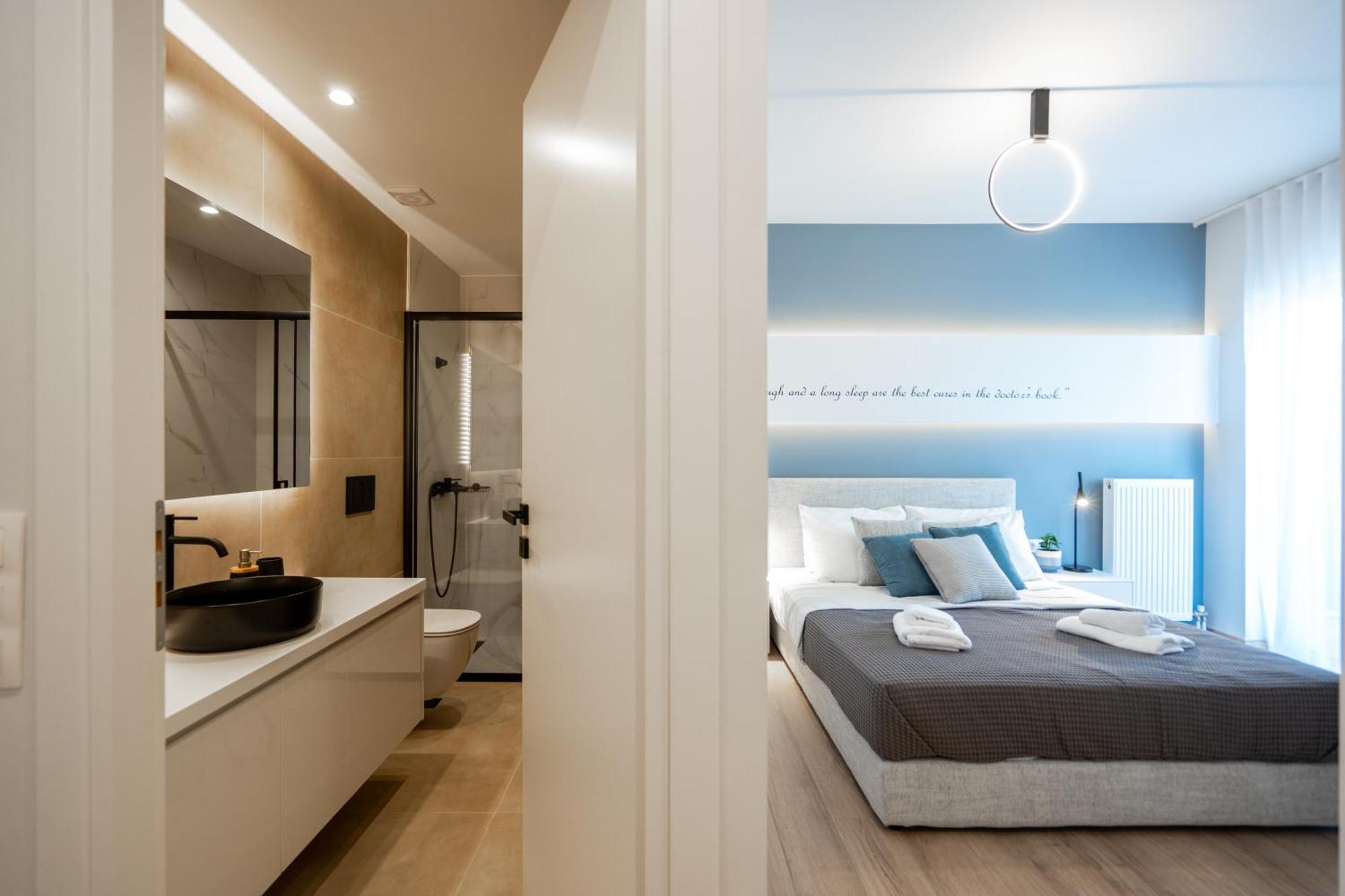 Luxury 4 Bedrooms Near Flisvos Marina