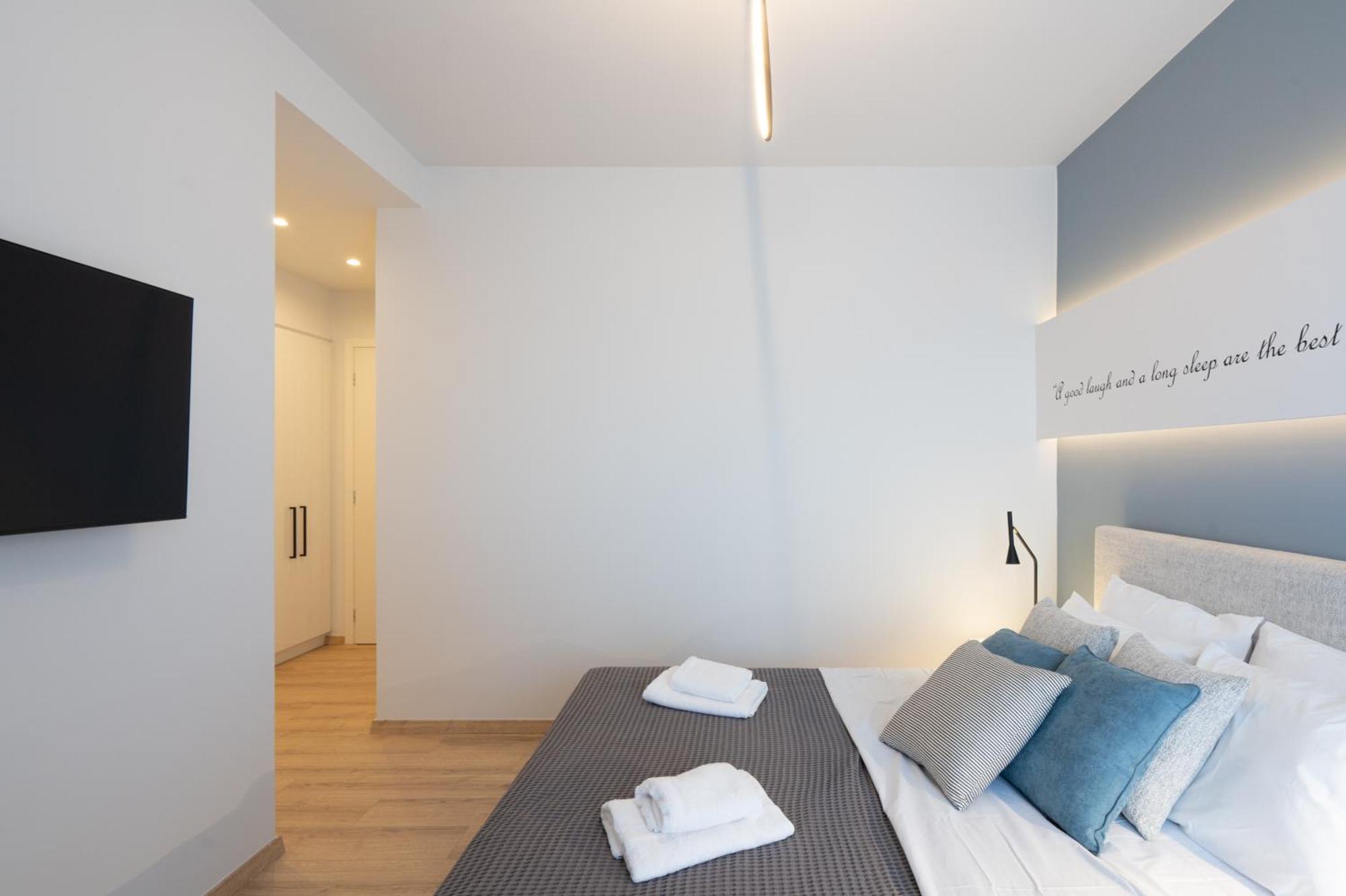 Luxury 4 Bedrooms Near Flisvos Marina * Piraeus