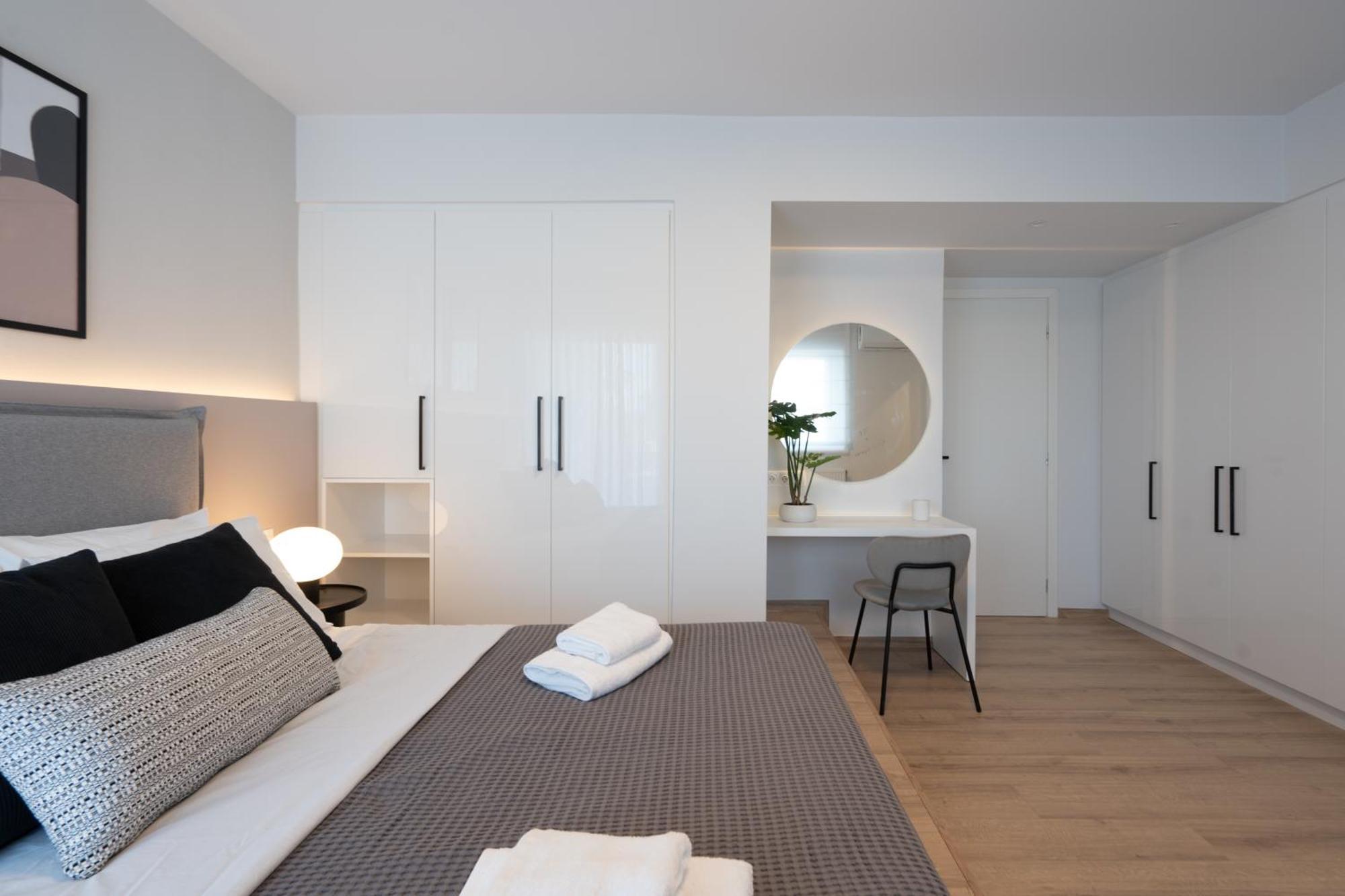 Luxury 4 Bedrooms Near Flisvos Marina * Piraeus