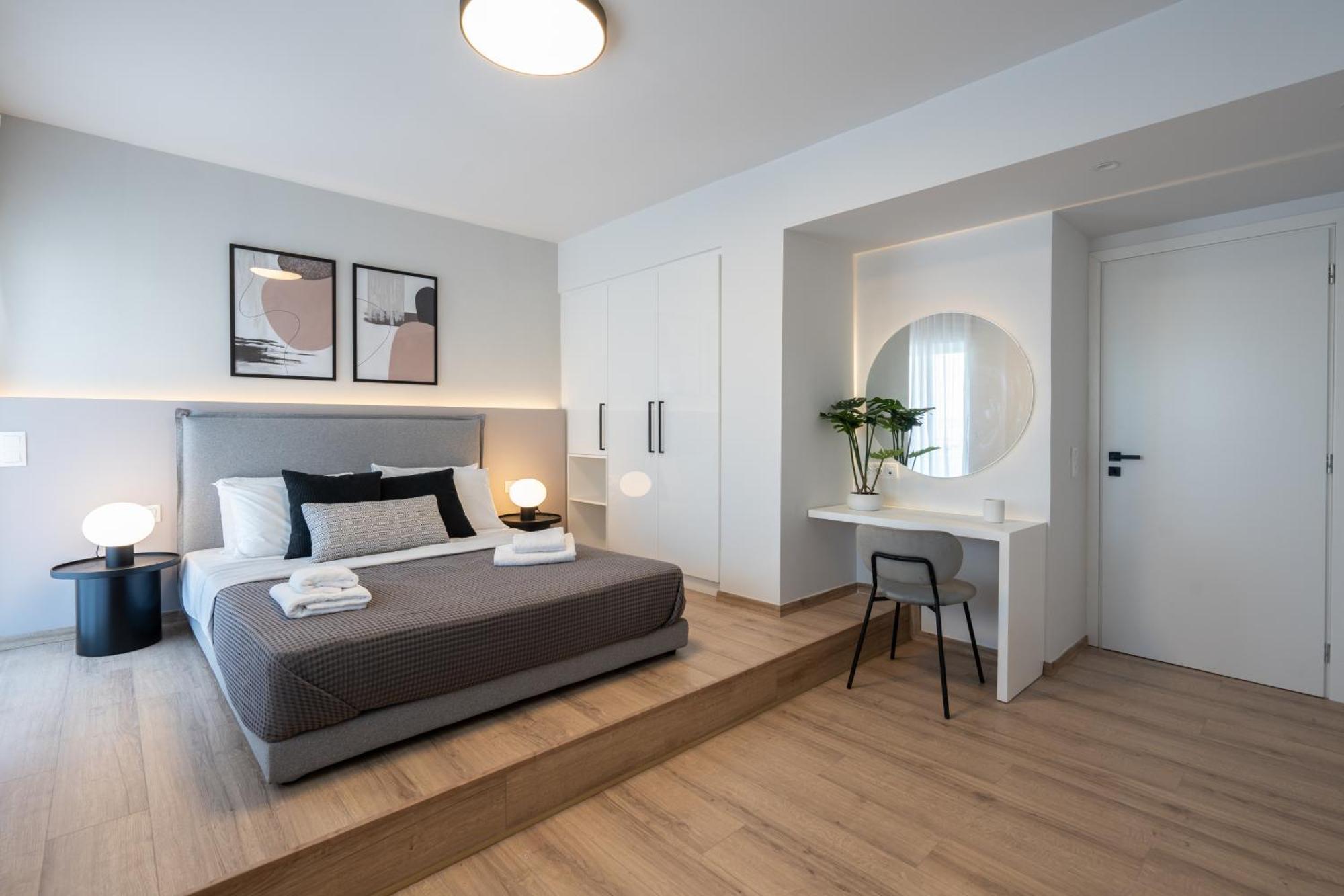 Luxury 4 Bedrooms Near Flisvos Marina Piraeus