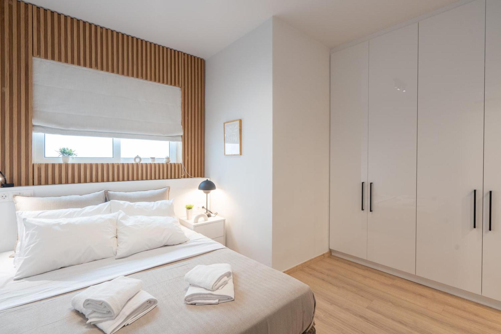 Luxury 4 Bedrooms Near Flisvos Marina Apartment Piraeus