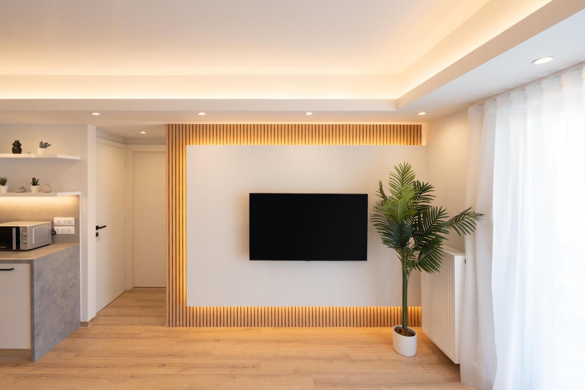 Apartment Luxury 4 Bedrooms Near Flisvos Marina Piraeus