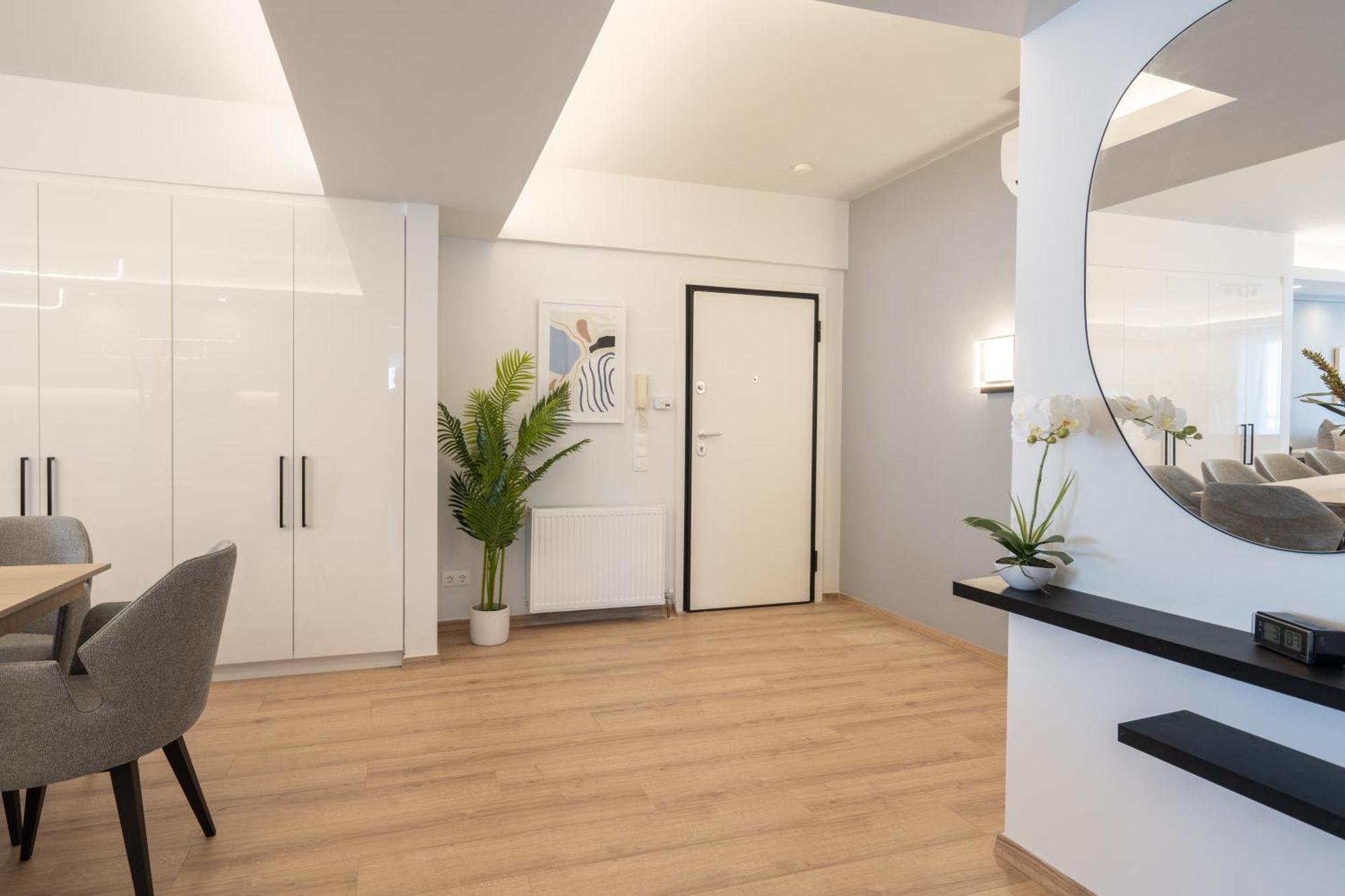 Luxury 4 Bedrooms Near Flisvos Marina * Piraeus