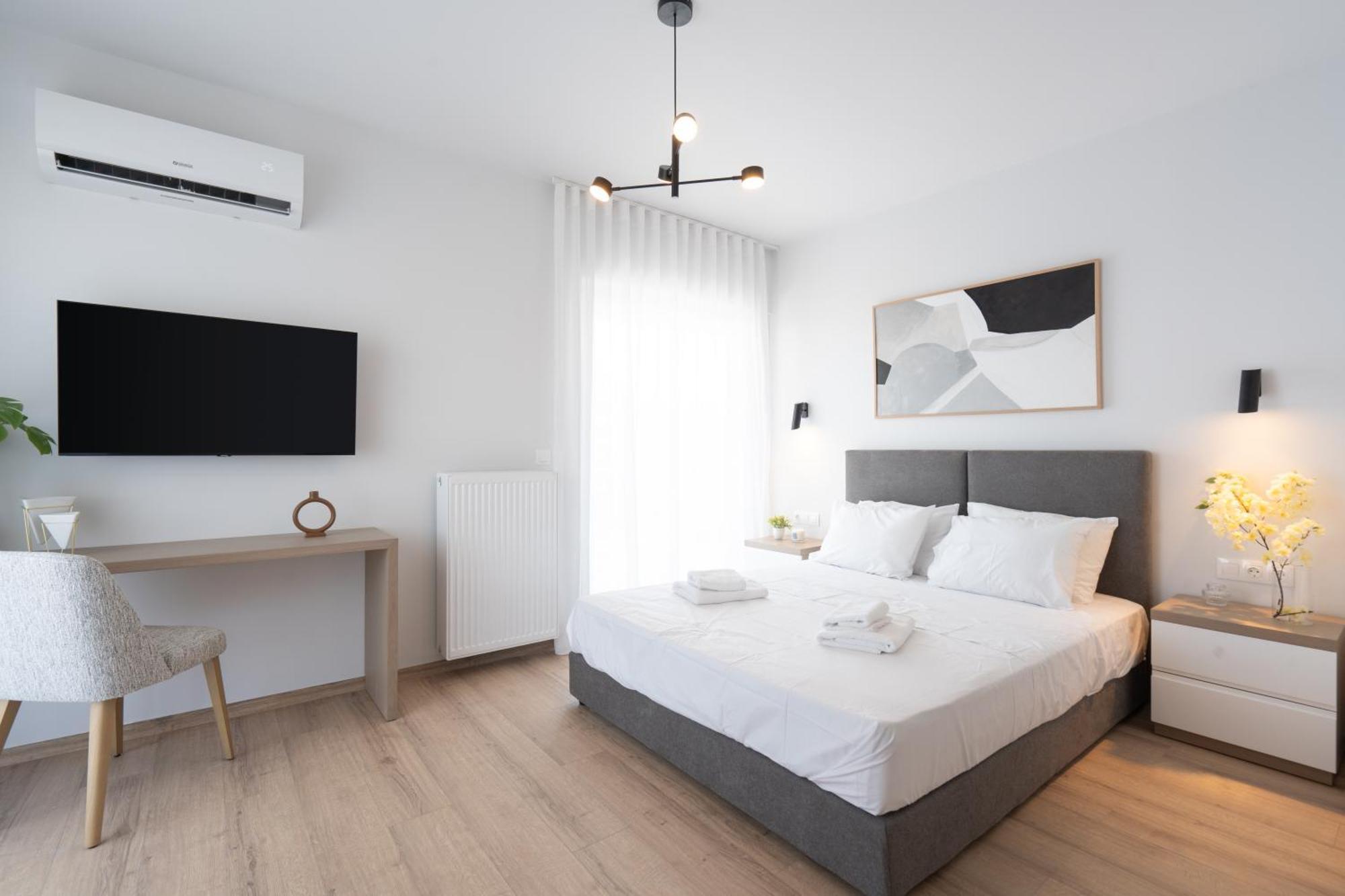 Apartment Luxury 4 Bedrooms Near Flisvos Marina *